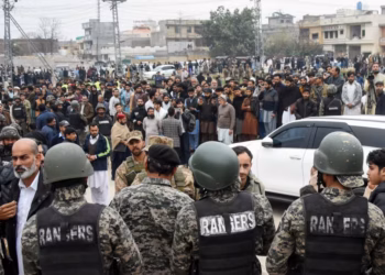 Të paktën 31 të vrarë nga sulmi vetëvrasës në një xhami në Pakistan