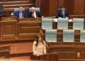 Albulena Haxhiu zgjidhet kryetare e Kuvendit