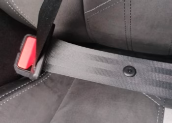 Pse rripat e sigurimit kanë një lak prej pëlhure?