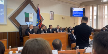 Mitrovica mbështet 350 studentë me bursa, PDK ka këtë kërkesë