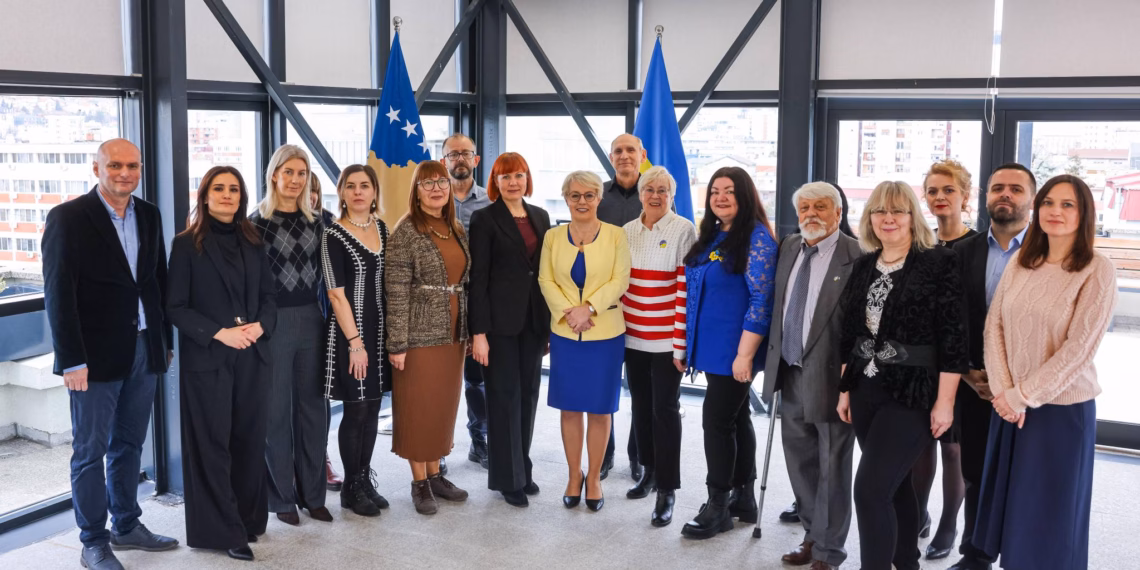 Gërvalla pret gazetarët ukrainas në Kosovë, rikonfirmon mbështetjen ndaj Ukrainës në luftën për paqe