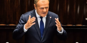 Polonia u kërkon qytetarëve të saj të largohen nga Irani “menjëherë”