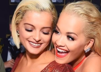 Rita Ora në mbështetje të Bebe Rexhës, i promovon këngën ‘Çike Çike’