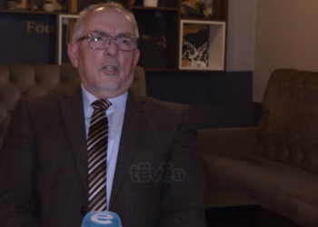 “Clark na tha ‘nuk e urreni Millosheviqin më shumë se unë’ – U nisëm me armë” – Prapaskenat e Rambujesë