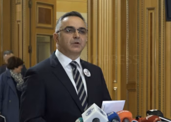 Tahiri: Simiqi në votimin e kaluar u quajt terrorist, por sot në pako u votua