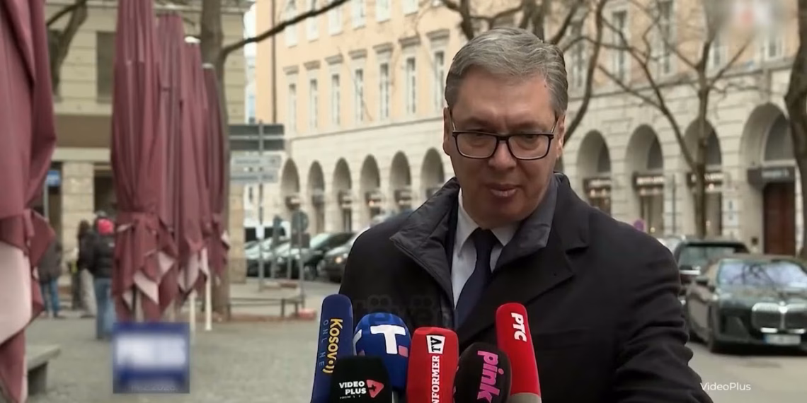 Vuçiqit i pengon marrëveshja Kosovë-Shqipëri-Kroaci, “kërcënon” me investim në mbrojtje