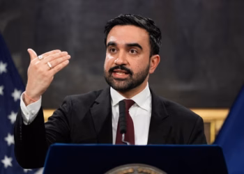 Kryebashkiaku i Nju Jorkut dënon sulmet amerikane dhe izraelite ndaj Iranit