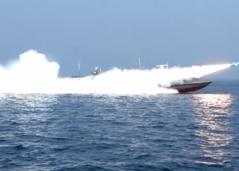 Irani kërcënon të vendosë mina detare në të gjithë Gjirin Persik nëse sulmohen brigjet ose ishujt e tij