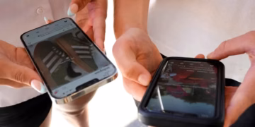 Indonezia ndalon rrjetet sociale për fëmijët nën 16 vjeç