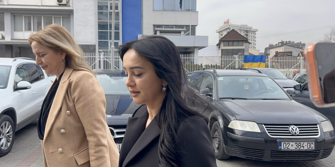 Drama për Presidentin, deputetët e LVV-së heshtin për kandidaturën e Andin Hotit