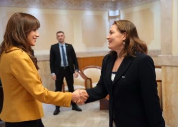 Haxhiu takon ambasadoren e Finlandës, flasin për bashkëpunimin e qëndrueshëm mes dy vendeve