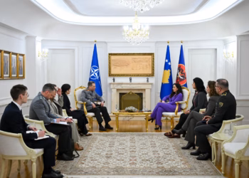 Osmani falënderon Sven Lange për kontributin në bashkëpunimin Kosovë–NATO