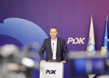 Mustafa, PDK: Të merren masa të menjëhershme për uljen e çmimit të naftës, Qeveria i ka braktisur qytetarët