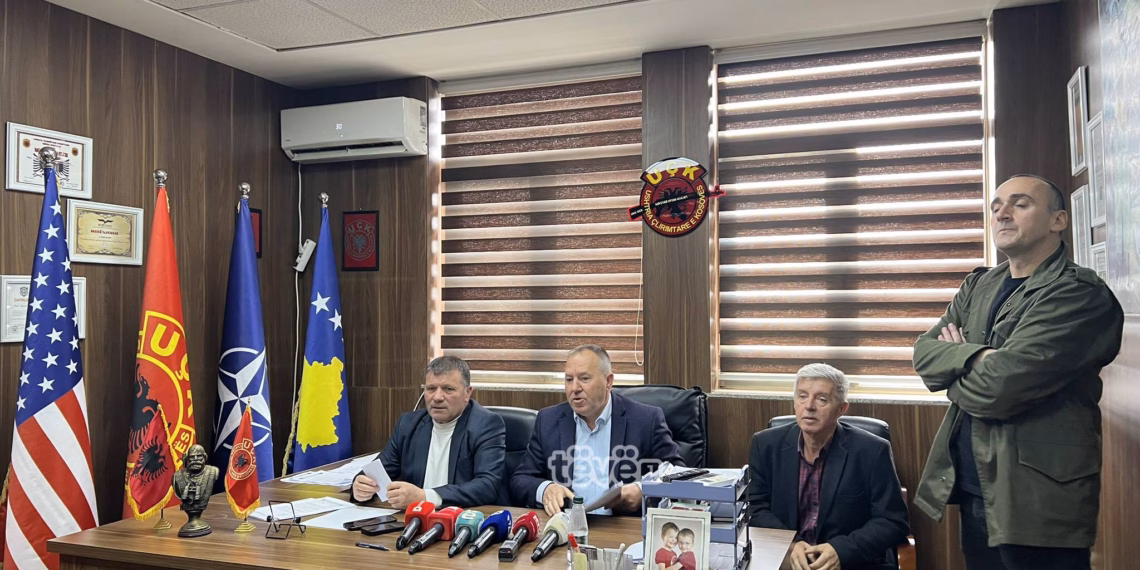 Veteranët e UÇK-së paralajmërojnë protestë nesër lidhur me ekspozitën e masakrave në Kosovë