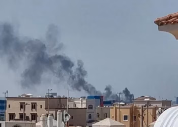 Copëza nga një dron i interceptuar plagosin gjashtë persona në Abu Dhabi