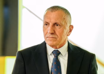 Kamberi: Stërvitjet ushtarake serbe pranë kufirit rrisin tensionet në rajon