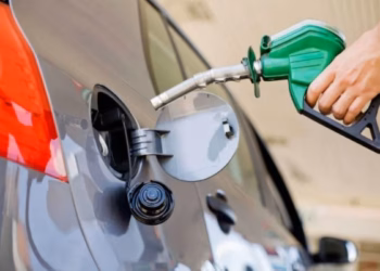 ​Çmimi i naftës ngritet sërish