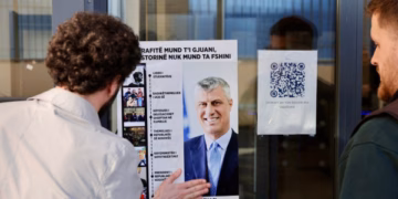 ​“Fotografitë mund t’i gjuani, por historinë jo”, aksioni simbolik i rinisë së PDK-së