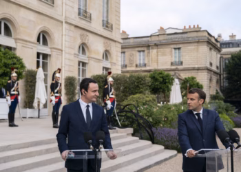 ​Vuçiq paralajmëron takimin e Kurtit me Macronin, s’ka konfirmim nga këta të dy