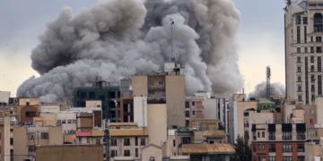 Shumica e amerikanëve nuk mbështesin sulmet ndaj Iranit, sipas sondazhit të CNN