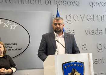 Rasti i 5-vjeçarit në Lipjan, Hoti: Rastet e keqtrajtimit janë përgjegjësi e komunave, ministria vetëm harton politika