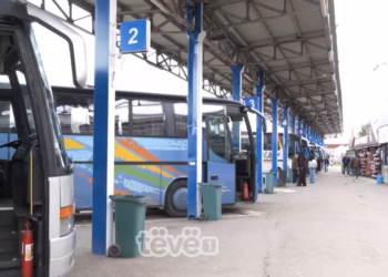 Disa linja ndërurbane ngrisin çmimet e biletave – Qytetarët arsyetojnë vendimin