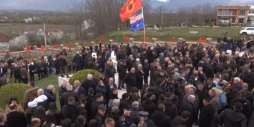 Gllogjani kujton Epopën e Dukagjinit – 28 vjet nga rënia heroike e Him Haradinaj dhe vëllezërve Mehmetaj