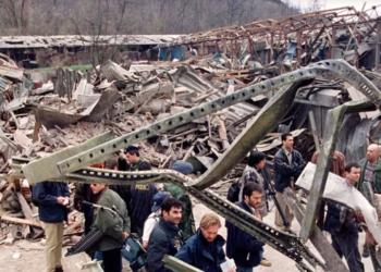 Përvjetori i bombardimeve të NATO-s në Serbi shoqërohet me dezinformata e mesazhe të kriminelëve të luftës