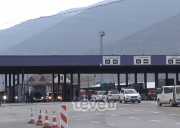 Fluks i madh sot në kufirin Kosovë–Shqipëri për ndeshjen vendimtare të Kosovës