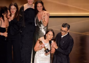 Bashkëvendësit krenarë me Luana Bajramin pas suksesit në Oscar