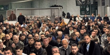 Rreth 1500 persona falën namazin e Fitër Bajramit në Qendrën Islame Shqiptare në Sindelfingen