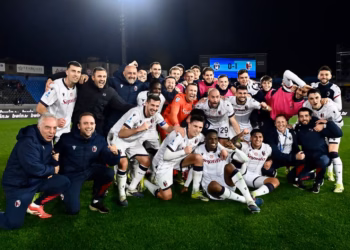 Bologna fiton në udhëtim te Pisa