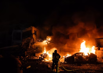 Të paktën gjashtë persona të vrarë në Izrael nga sulmi hakmarrës i Iranit