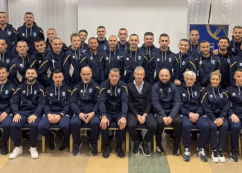 Gjyqtarët e futbollit dënojnë gjuhën e Batatinës ndaj Berishës