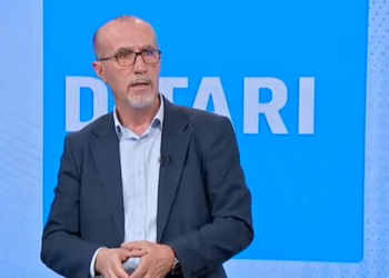 Haxhiu kritikon Kurtin për marrëveshjet me BE-në, thotë se do duhej hetim parlamentar për dialogun me Serbinë