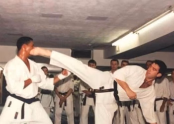 Enver Idrizi e kishte rrahur dy herë Chuck Norrisin, karateisti shqiptar kujton kohën me aktorin e ndjerë