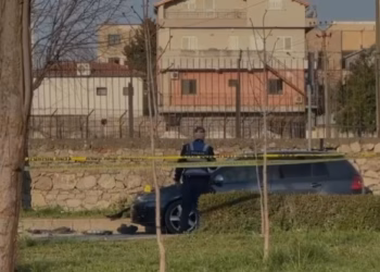 Vetura e policit të Lezhës hidhet në erë me tritol