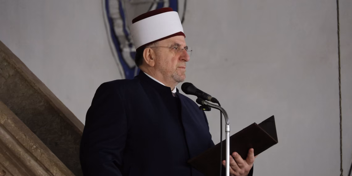 Namazi i Fitër Bajramit, myftiu Naim Tërnava thirrje për tolerancë politike e kompromise