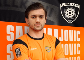 Ballkani forcon mesfushën me një boshnjak