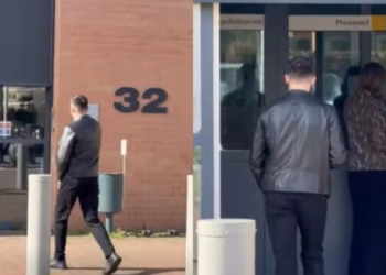 Tahiri viziton Thaçin dhe Veselin në Hagë: Dinjiteti dhe besimi i tyre në të vërtetën mbetet i pathyeshëm