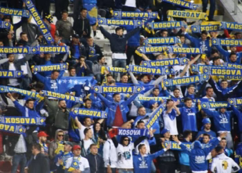 FFK thirrje tifozëve: Respektoni himnin e kundërshtarit dhe mos e ndalni këngën me të filluar loja