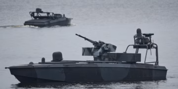 Anije cisternë e operuar nga Turqia goditet në Detin e Zi nga një dron pa pilot