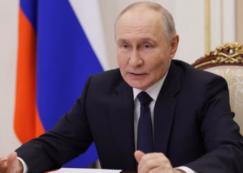 Putin e quan vrasjen e Khameneit një “shkelje cinike të moralit njerëzor dhe të drejtës ndërkombëtare”