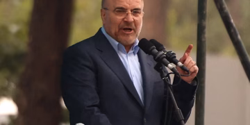 Irani paralajmëron për “dëme të pakthyeshme” në infrastrukturën rajonale nëse sulmohen termocentralet