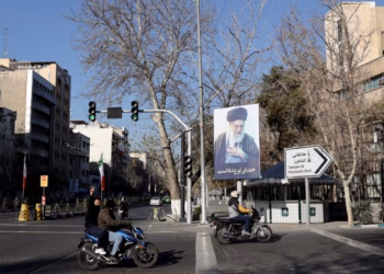 Irani shtyn ceremoninë e varrimit për Khamenein