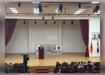 “Sakrifica e atyre që na sollën lirinë” – Obiliqi kujton dëshmorët dhe martirët e muajit mars