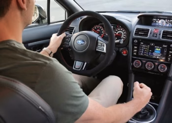 Si të kurseni karburant gjatë drejtimit të veturës?