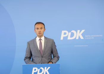 Mustafa: Në QKUK mungojnë stentat, Kurti merret me plane për zgjedhje