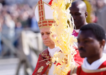 Papa Leo XIV hedh poshtë pretendimet se Zoti justifikon luftën në mesazhin e Meshës së Palmave