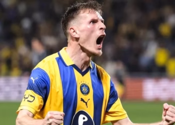 Sahiti largohet nga Izraeli, po qëndron në Split